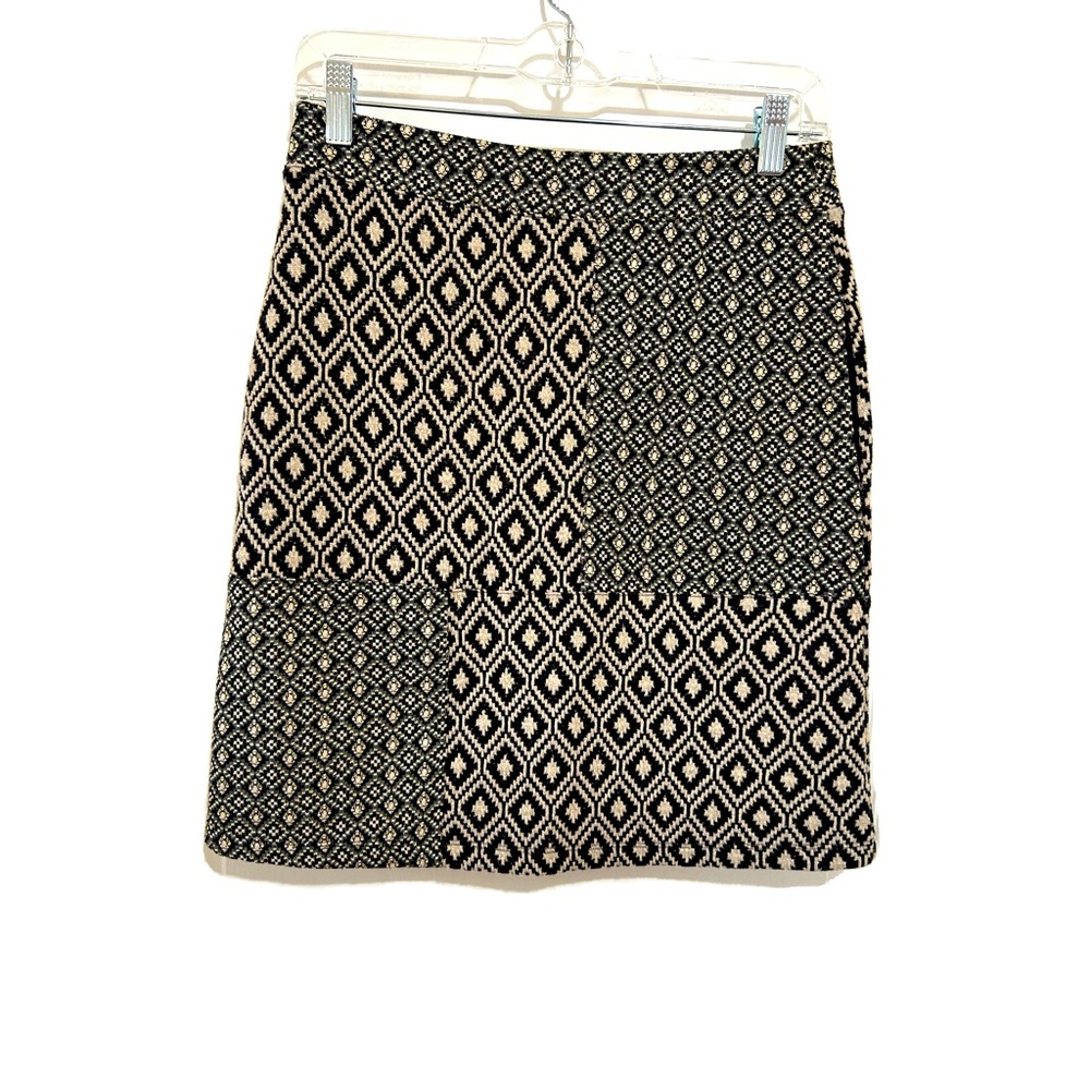 NWT NEXT  UK MINI SKIRT IN SIZE 6 GOLD EMBELLISHED TWO POCKETS BACK ZIPPER